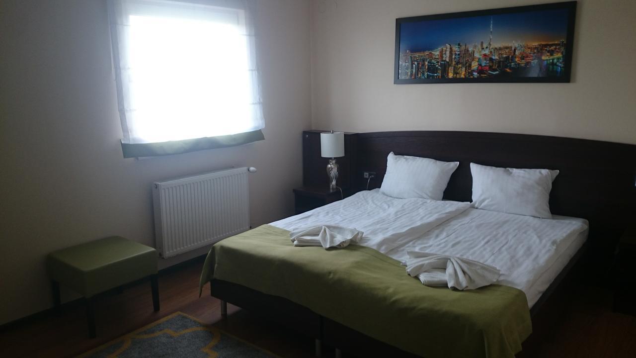 Aparthotel Travel Cracovia Habitación foto